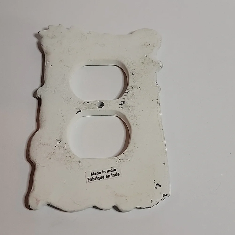 Two Outlet Covers - Picture 3 of 5
